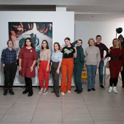 Актеры Театра юного зрителя посетили выставку «После иллюзий»